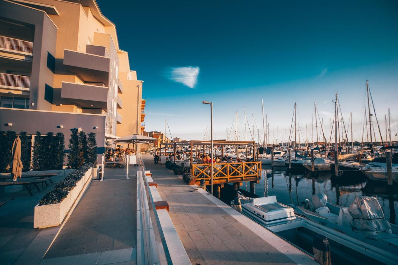 Mosella Suite Hotel Sottomarina Exterior photo