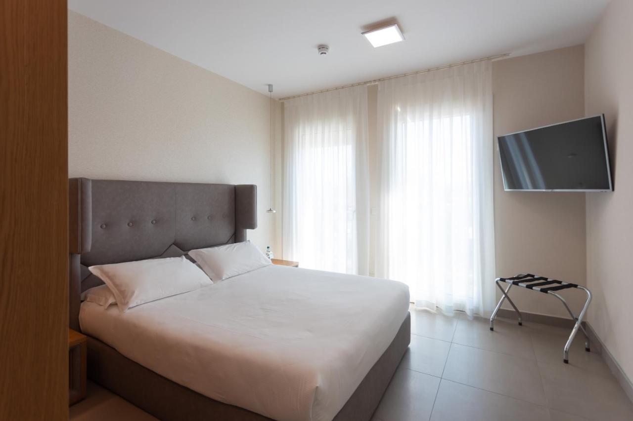 Mosella Suite Hotel Sottomarina Exterior photo
