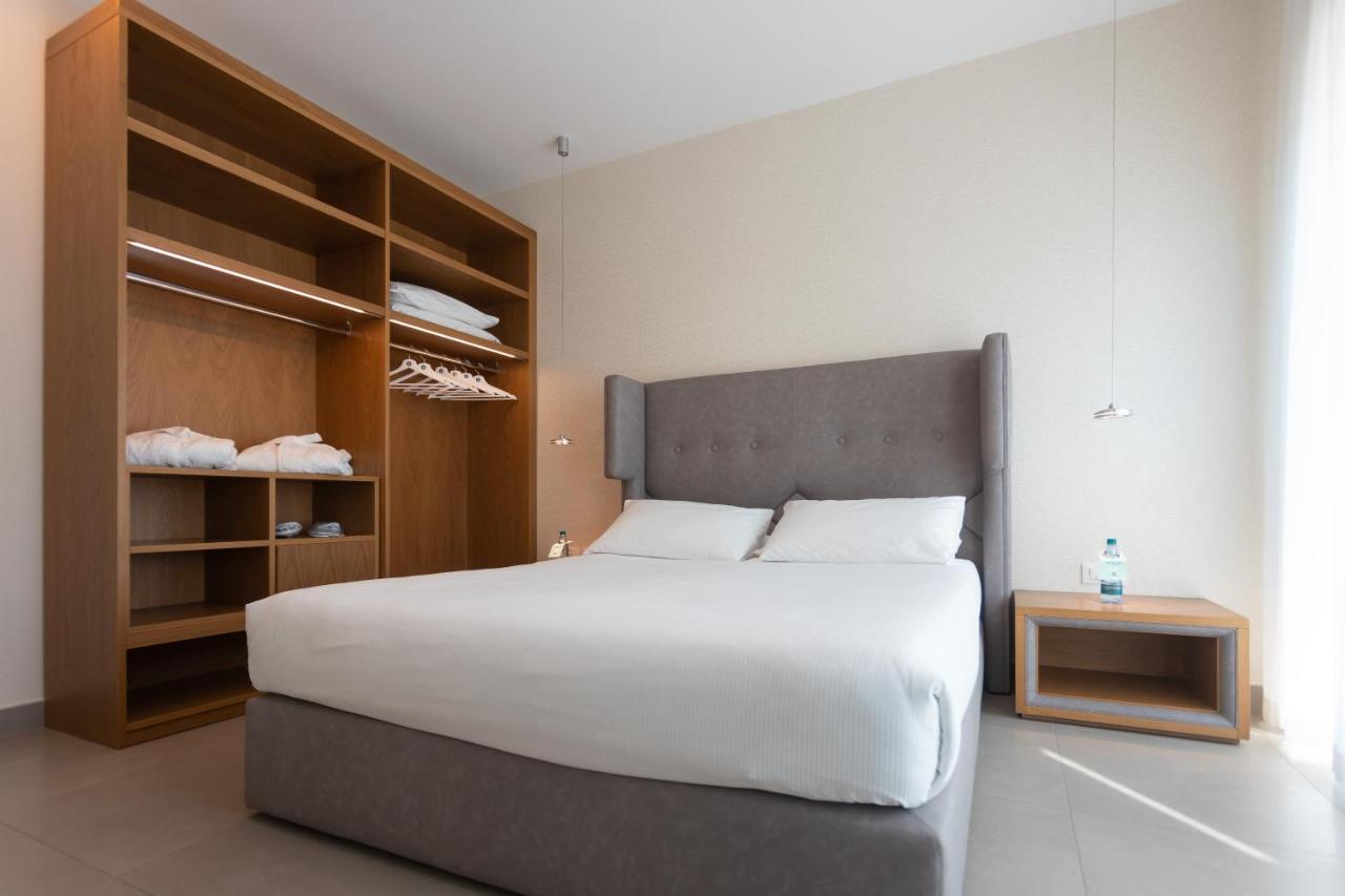 Mosella Suite Hotel Sottomarina Exterior photo