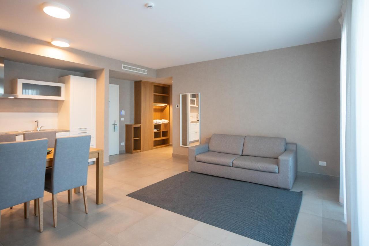 Mosella Suite Hotel Sottomarina Exterior photo