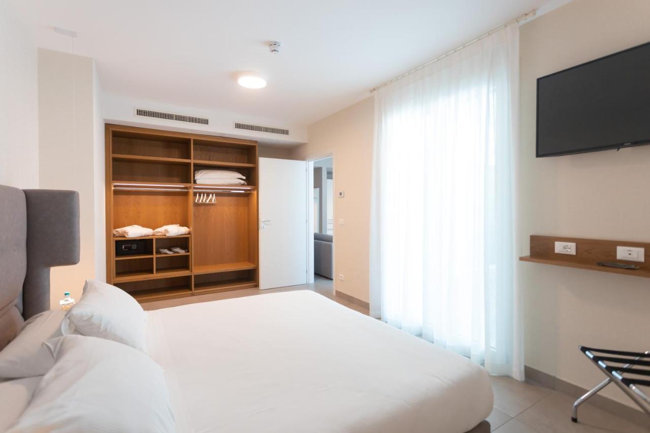 Mosella Suite Hotel Sottomarina Exterior photo