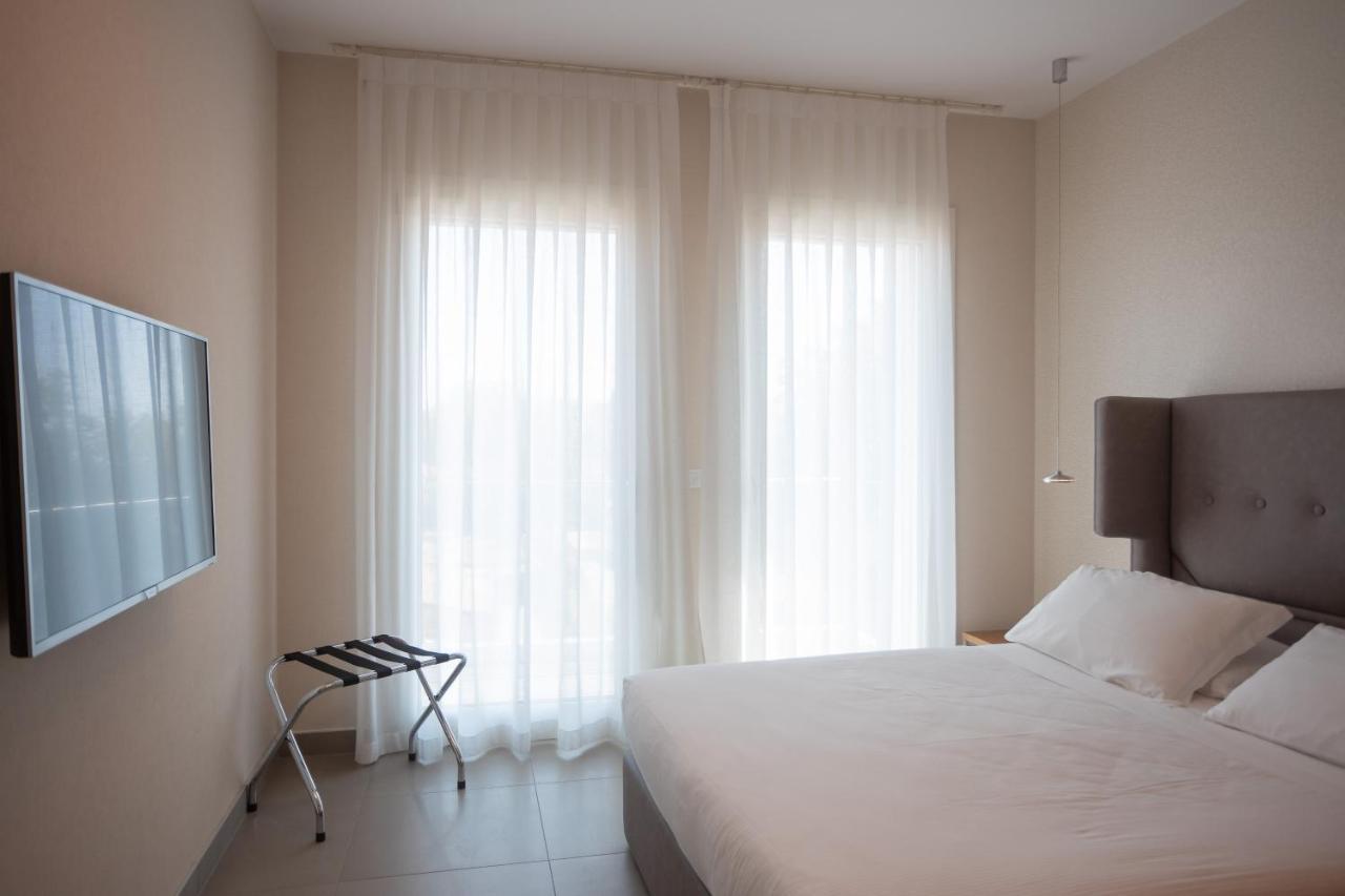 Mosella Suite Hotel Sottomarina Exterior photo