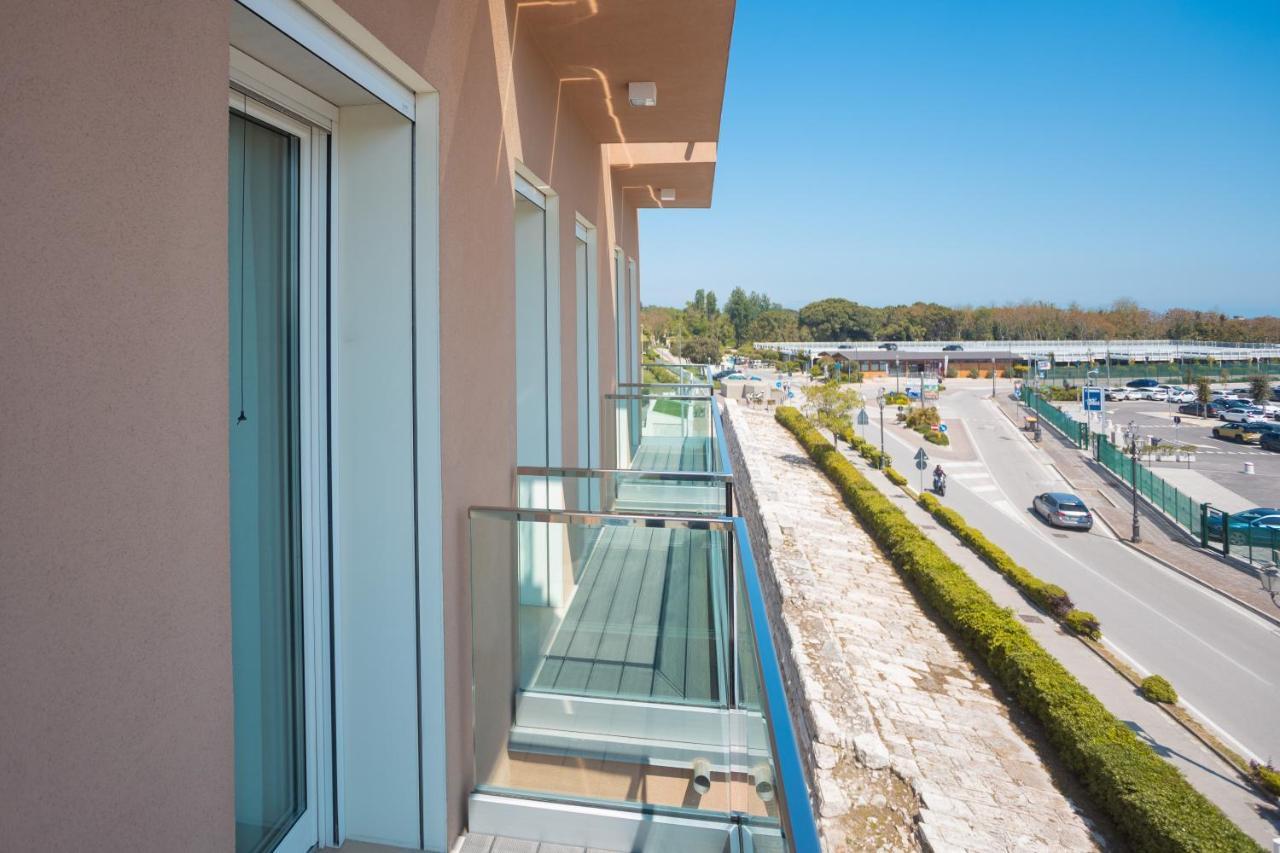 Mosella Suite Hotel Sottomarina Exterior photo