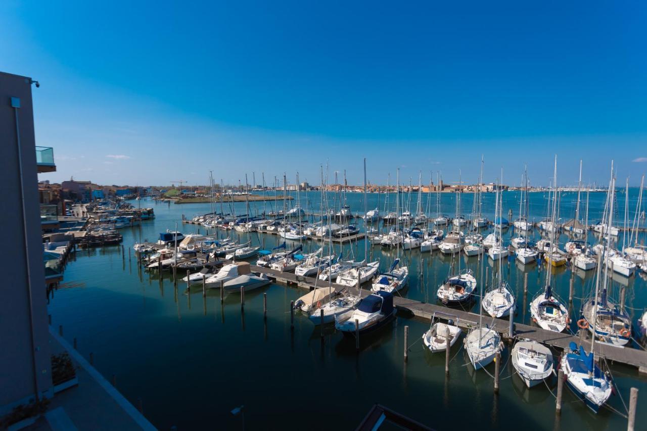 Mosella Suite Hotel Sottomarina Exterior photo