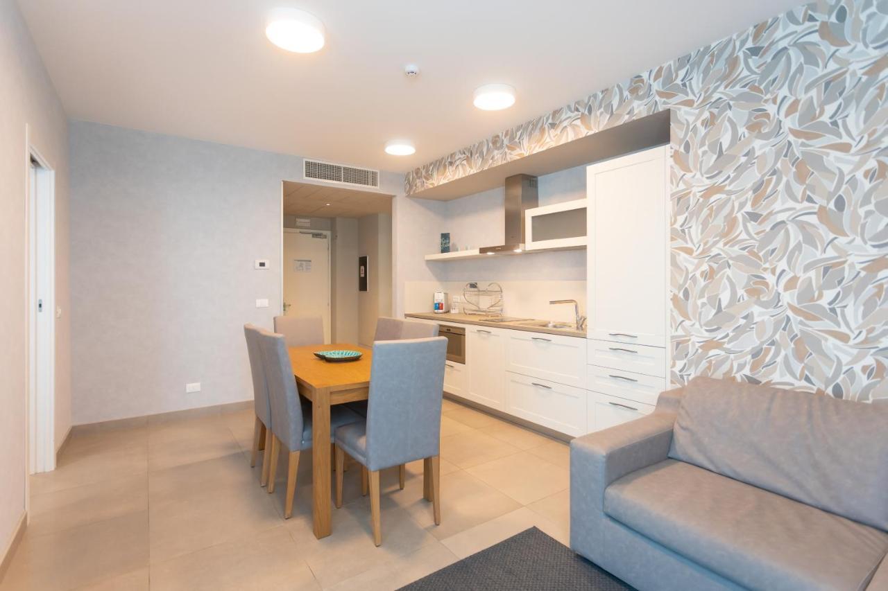 Mosella Suite Hotel Sottomarina Exterior photo