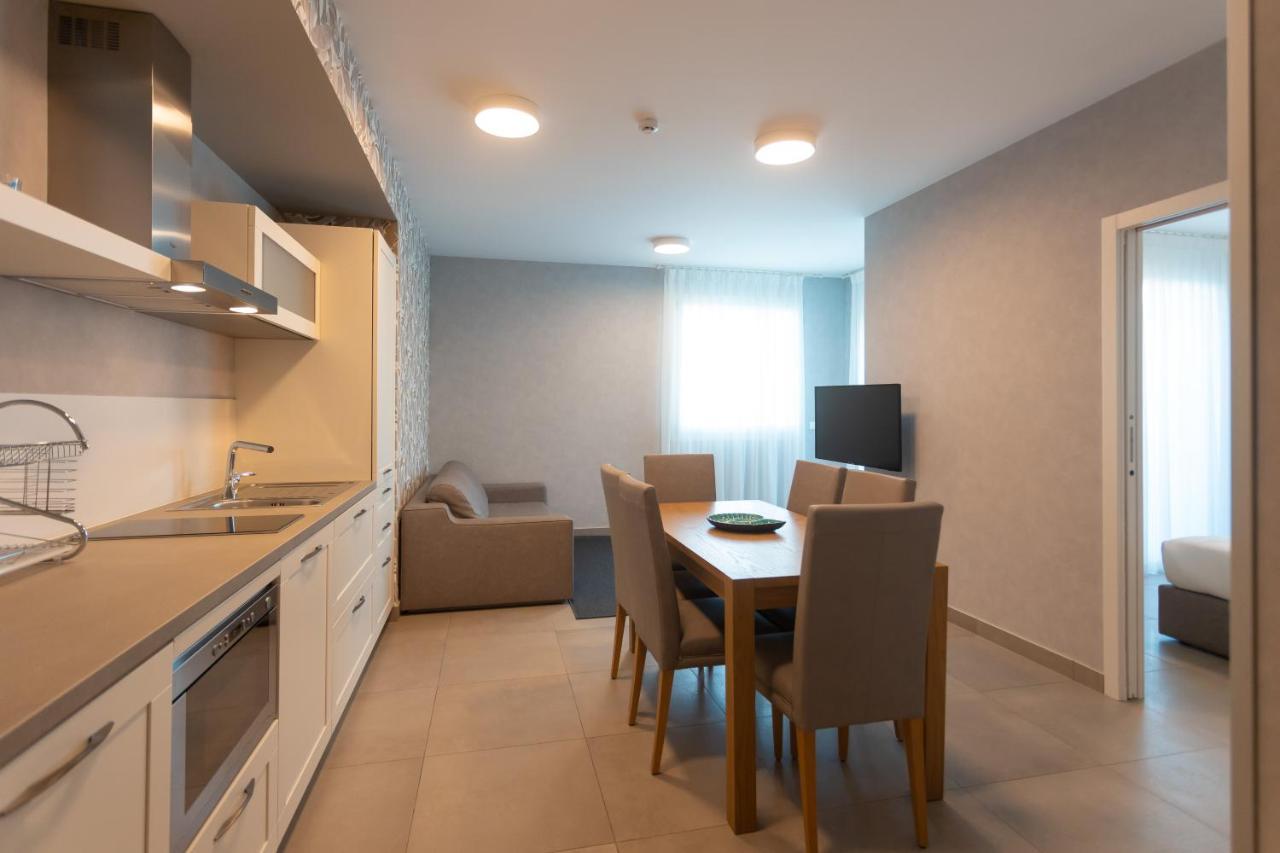 Mosella Suite Hotel Sottomarina Exterior photo